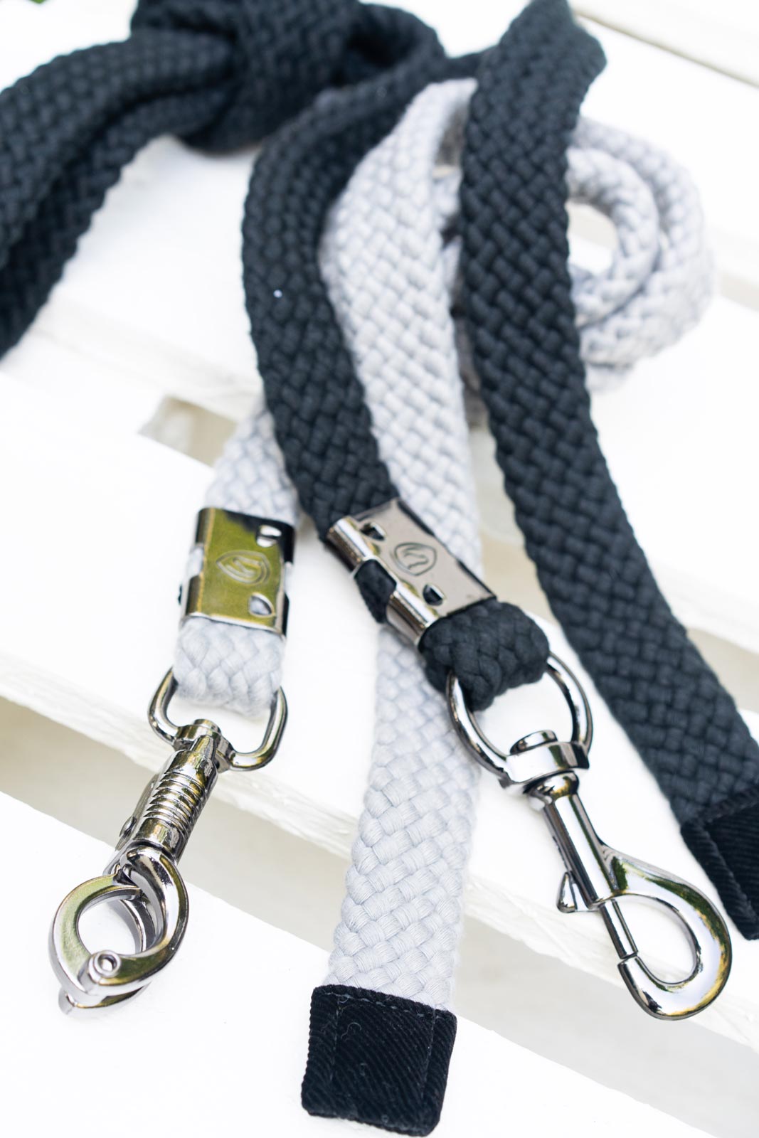 Tim´s Führstrick mit Karabiner hellgrau Tim´s Führstrick mit Karabiner hellgrau